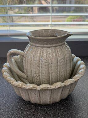 Rustic Ceramic Pitcher Wash Basin Set Farmhouse Stoneware Style 2 Piece Decor